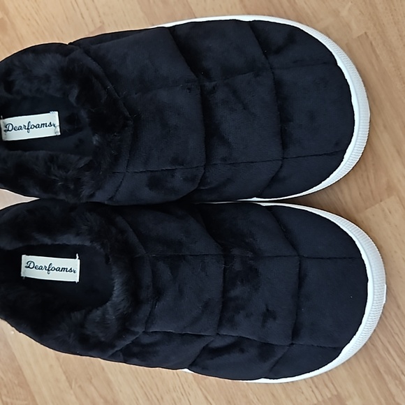 Slippers - Picture 8 of 11